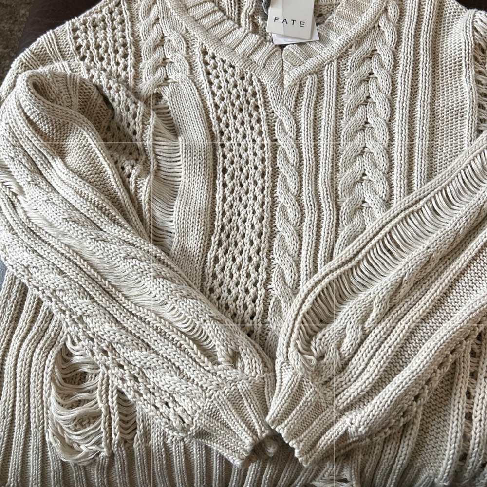 Fate Cream V-Neck Sweater